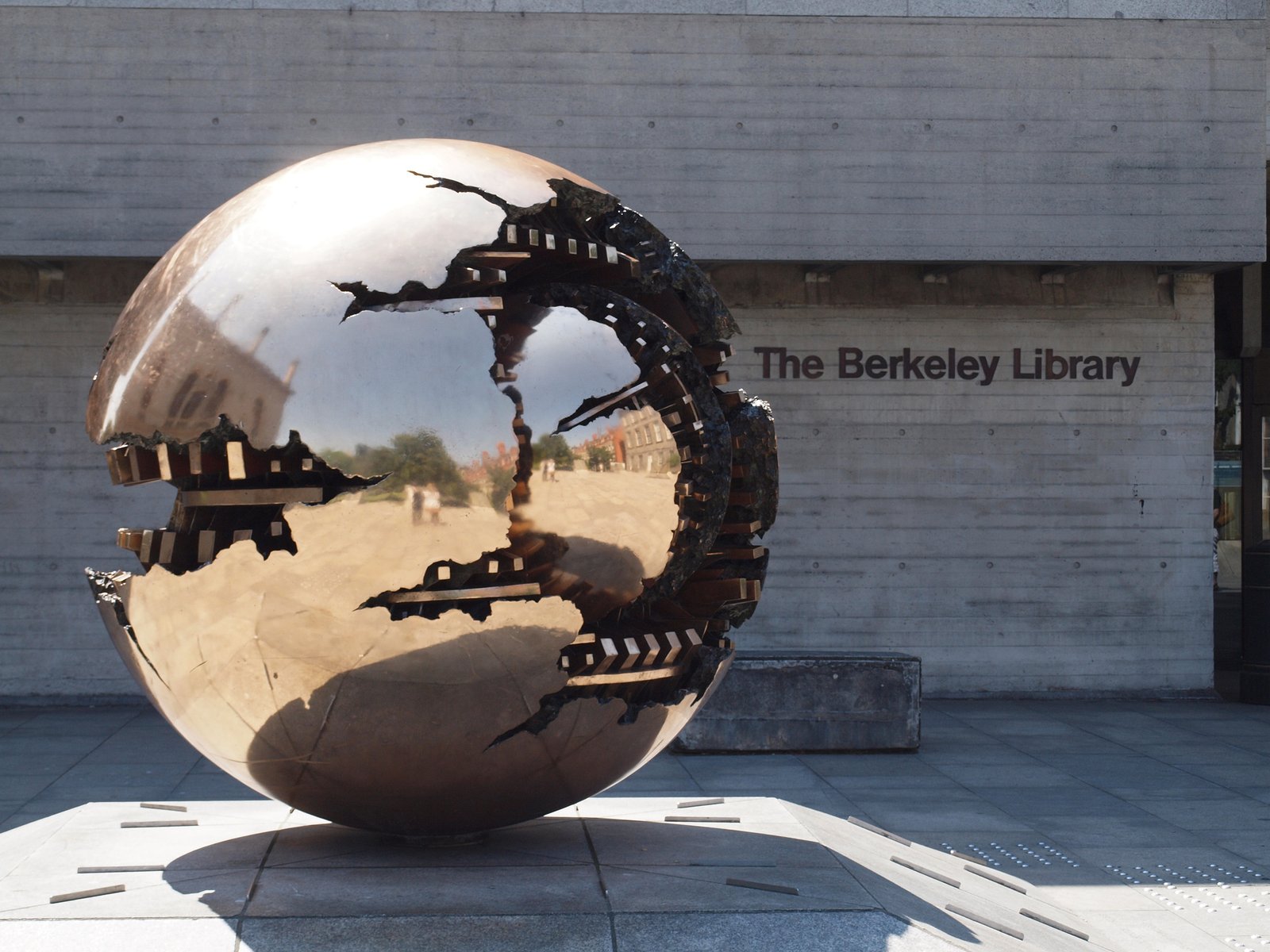 Trinity College, Berkeley Library